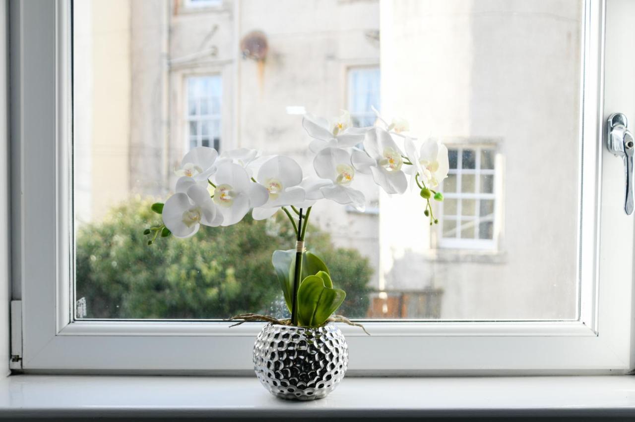 The Gallery Apartment - Oban Town Centre Apartment, Walkable To Ferry Terminal Экстерьер фото